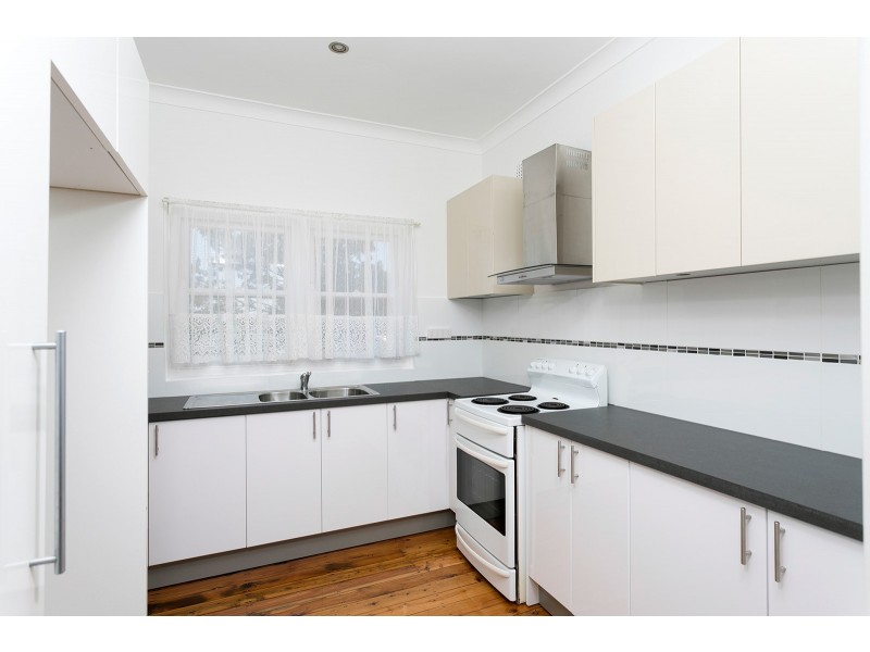 9 Lee Street, Warrawong NSW 2502