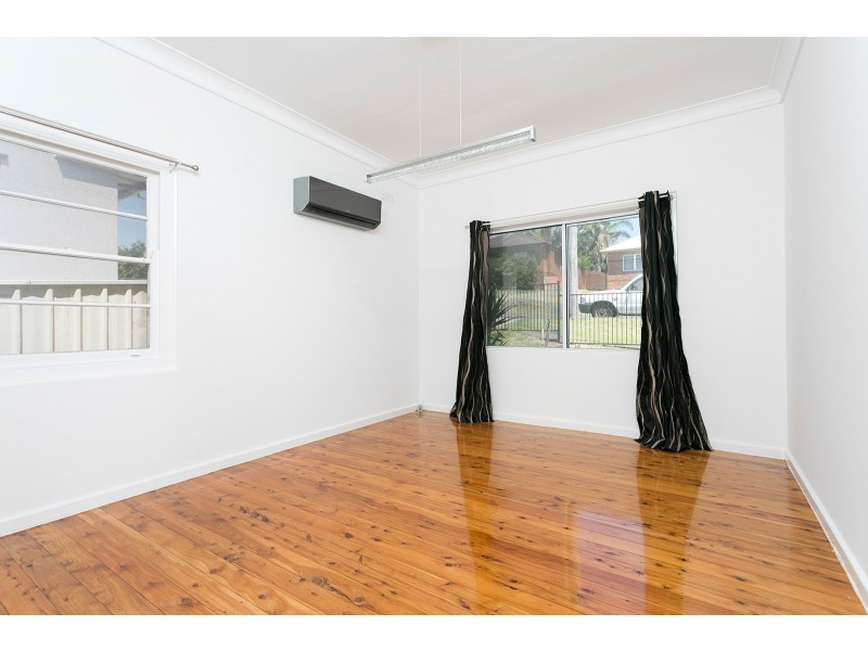 9 Lee Street, Warrawong NSW 2502