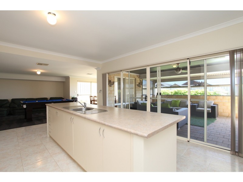 14 WELBY CRESENT, High Wycombe WA 6057