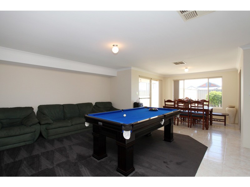 14 WELBY CRESENT, High Wycombe WA 6057