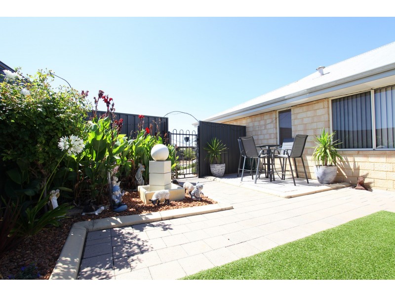 14 WELBY CRESENT, High Wycombe WA 6057