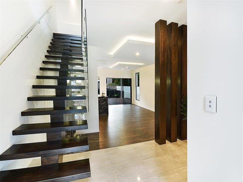 7B Heeb St, Bundall QLD 4217