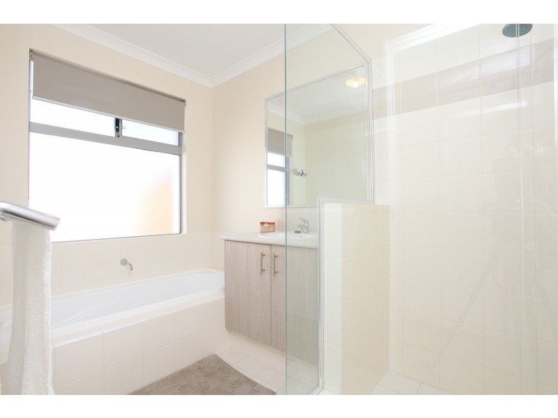 322 Banrock Drive, Ellenbrook WA 6069