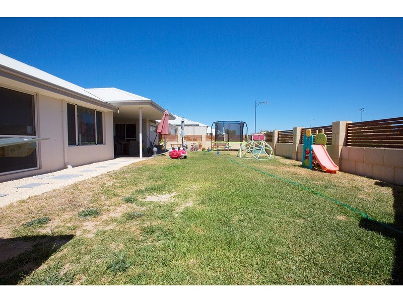 63 Kimberley Drive, Secret Harbour WA 6173