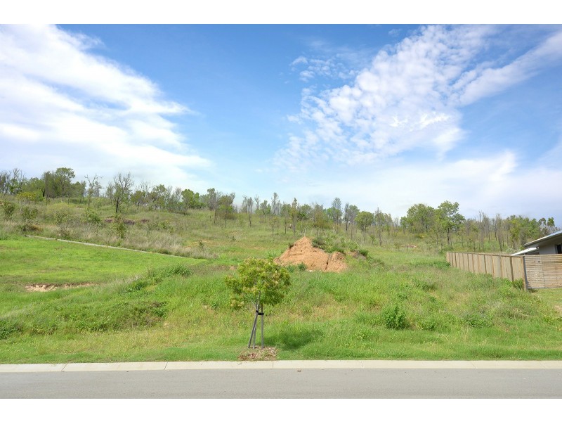 21 Holbourne Street, Bushland Beach QLD 4818