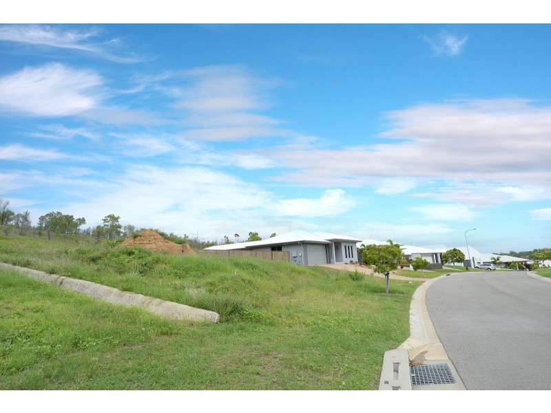 21 Holbourne Street, Bushland Beach QLD 4818