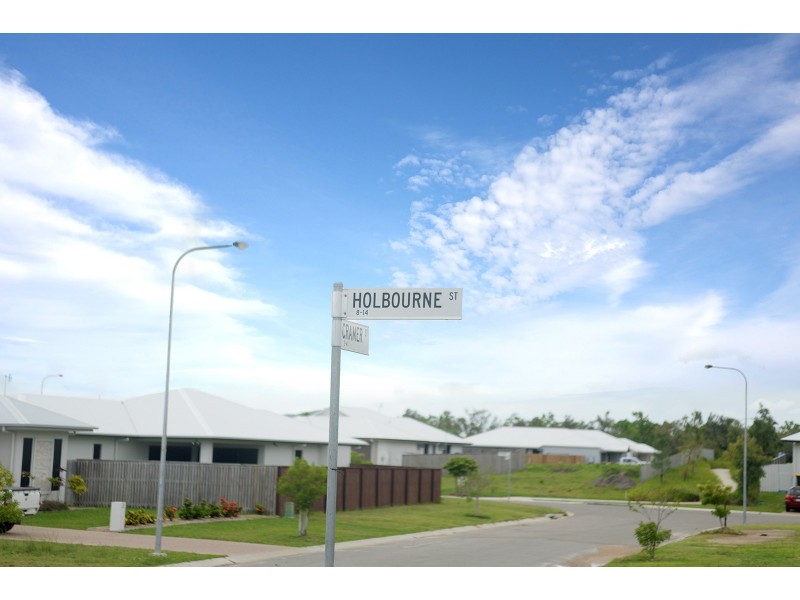 21 Holbourne Street, Bushland Beach QLD 4818