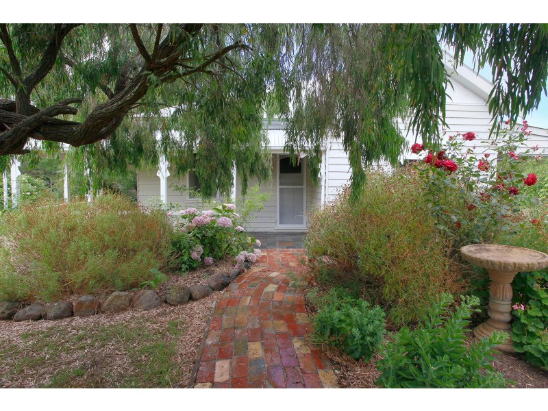 17 William St, Lismore VIC 3324