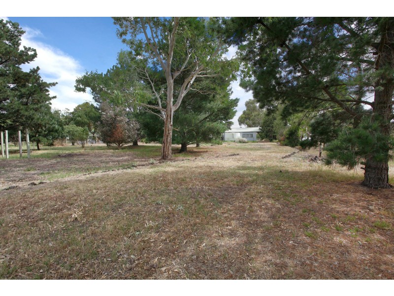 17 William St, Lismore VIC 3324