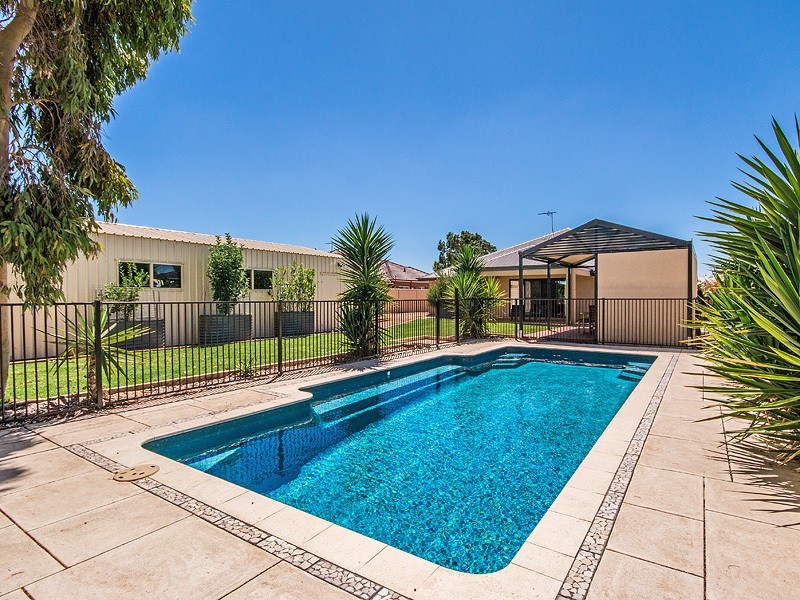 83 Midsummer Circle, Pinjarra WA 6208