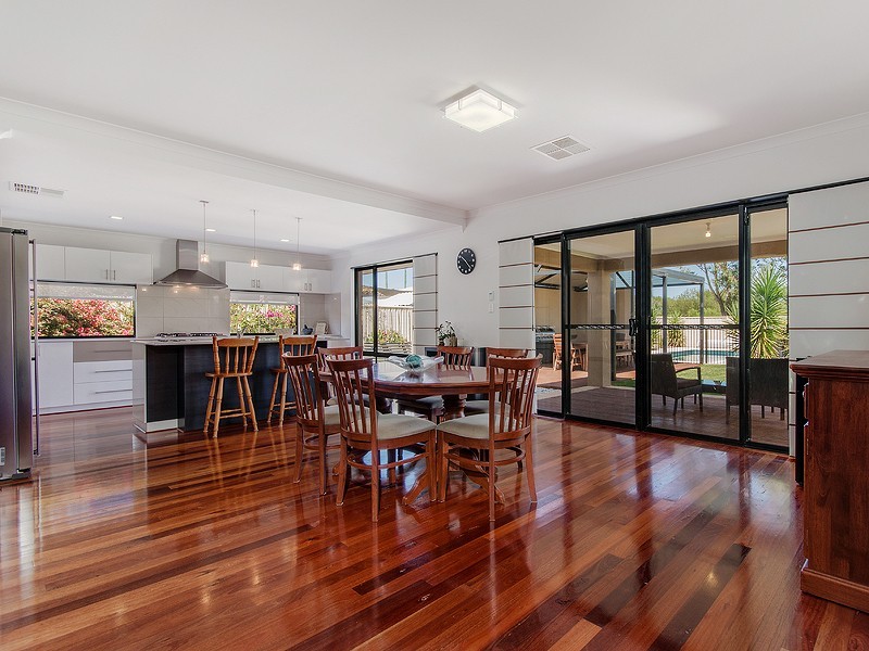 83 Midsummer Circle, Pinjarra WA 6208