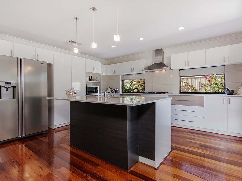 83 Midsummer Circle, Pinjarra WA 6208