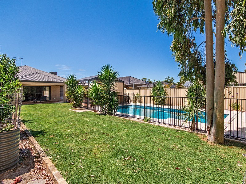83 Midsummer Circle, Pinjarra WA 6208