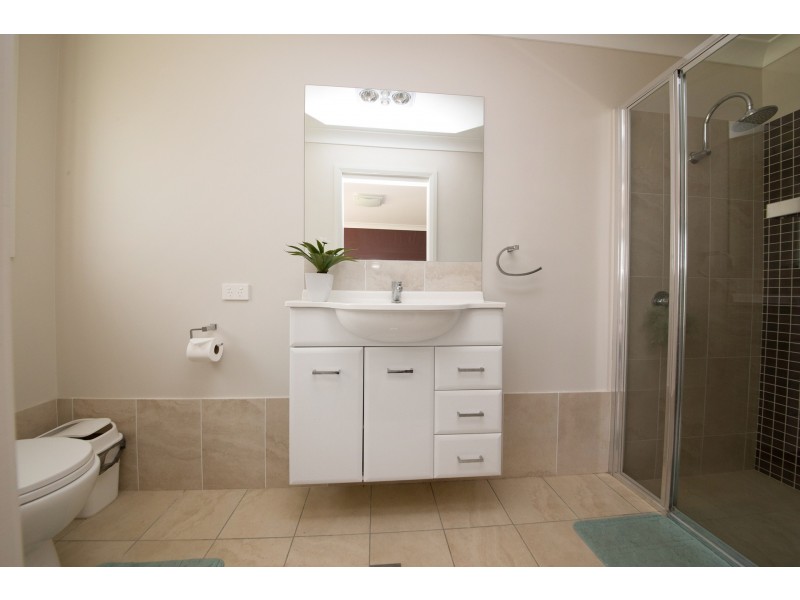 33 Lincoln Parkway, Dubbo NSW 2830