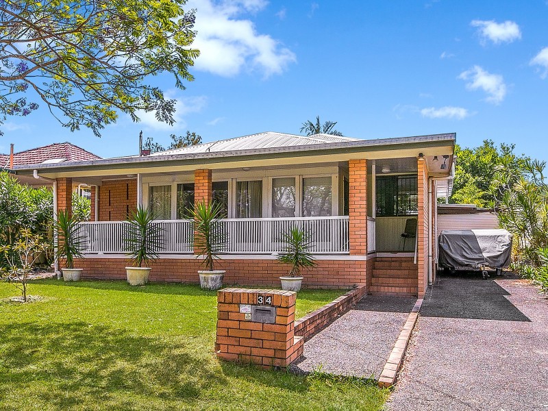 34 William Parade, Fairfield QLD 4103