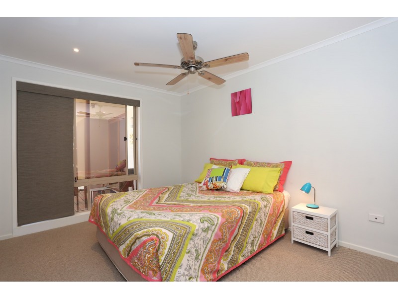 8 Woodroffe Street, Little Mountain QLD 4551