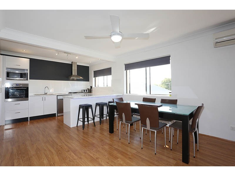 4/42 Macaulay St, Coorparoo QLD 4151