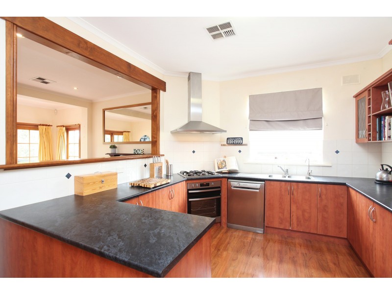 17 Wangary Terrace, Seaview Downs SA 5049