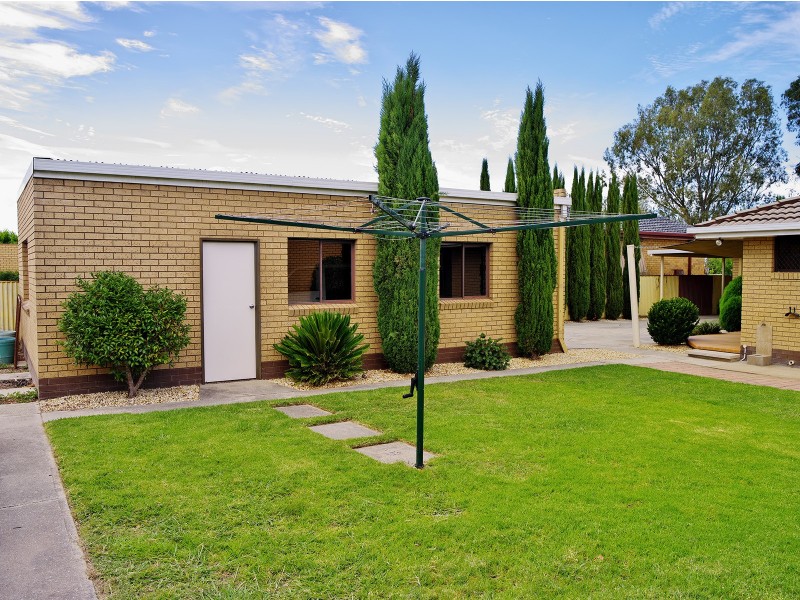 478 Schaefer Street, Lavington NSW 2641