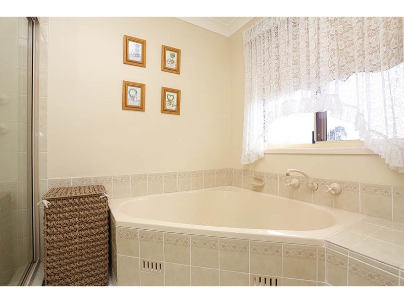 32 Denis Winston Drive, Doonside NSW 2767