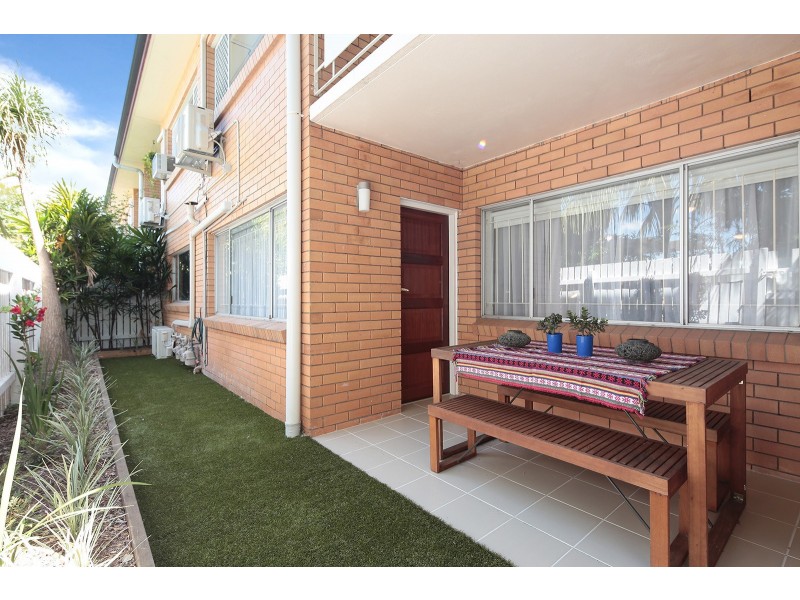 2/61 Park Road, Wooloowin QLD 4030