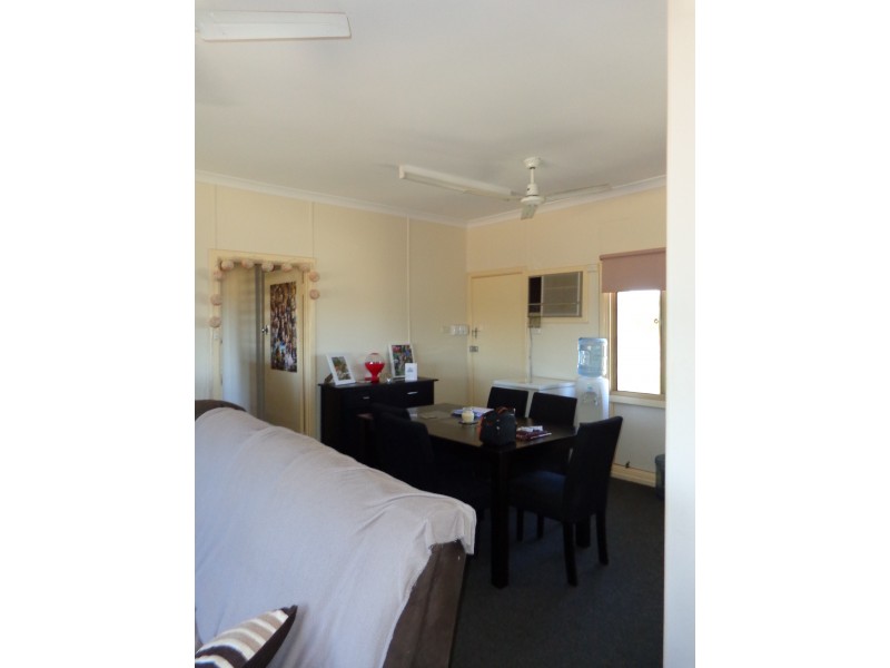 13 Main Street, Meekatharra WA 6642