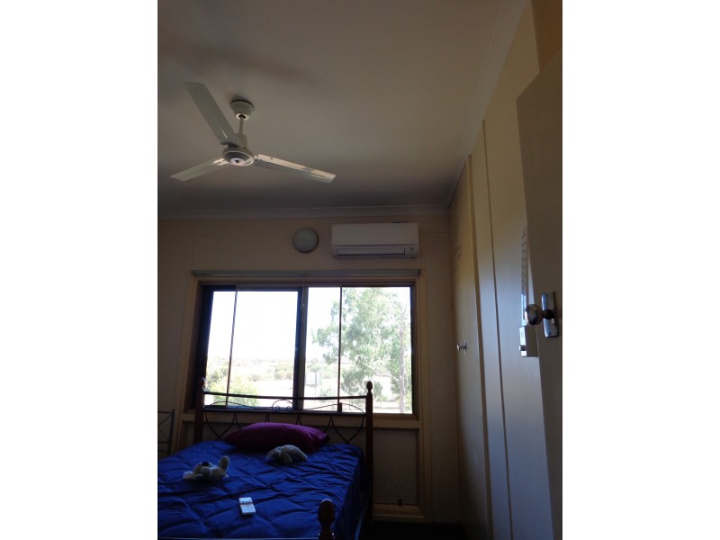 13 Main Street, Meekatharra WA 6642