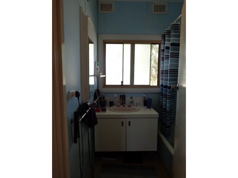 13 Main Street, Meekatharra WA 6642