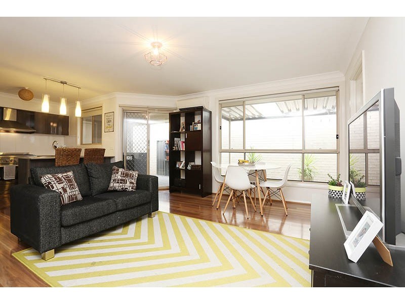 8 Hendon Street, Ropes Crossing NSW 2760