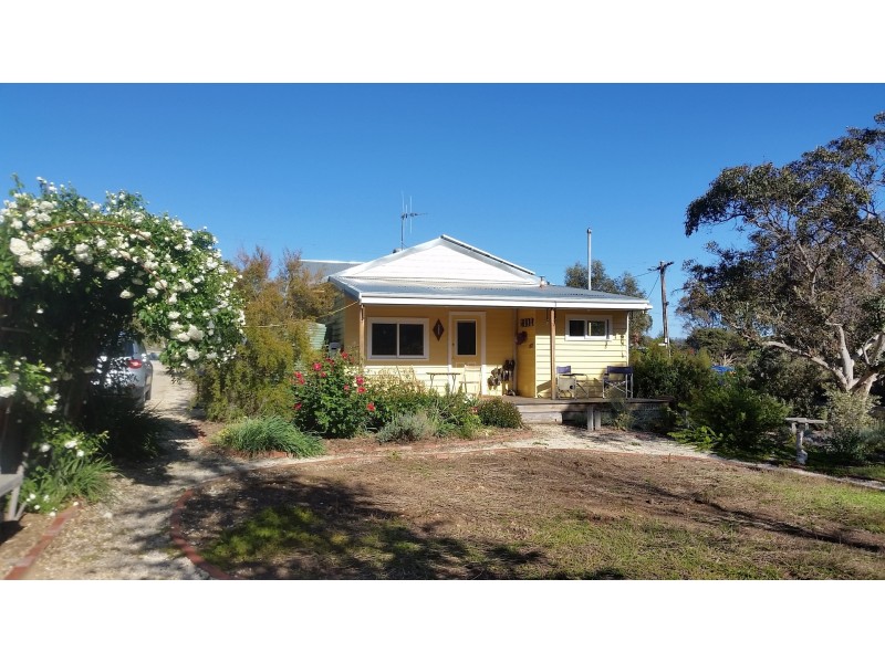 12 Sheehan Street, Castlemaine VIC 3450