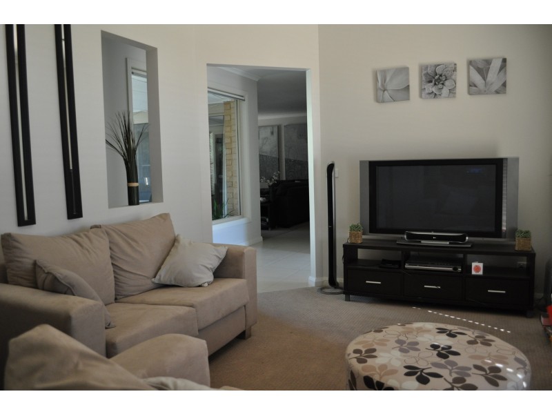 36 Waterview Drive, White Hills VIC 3550