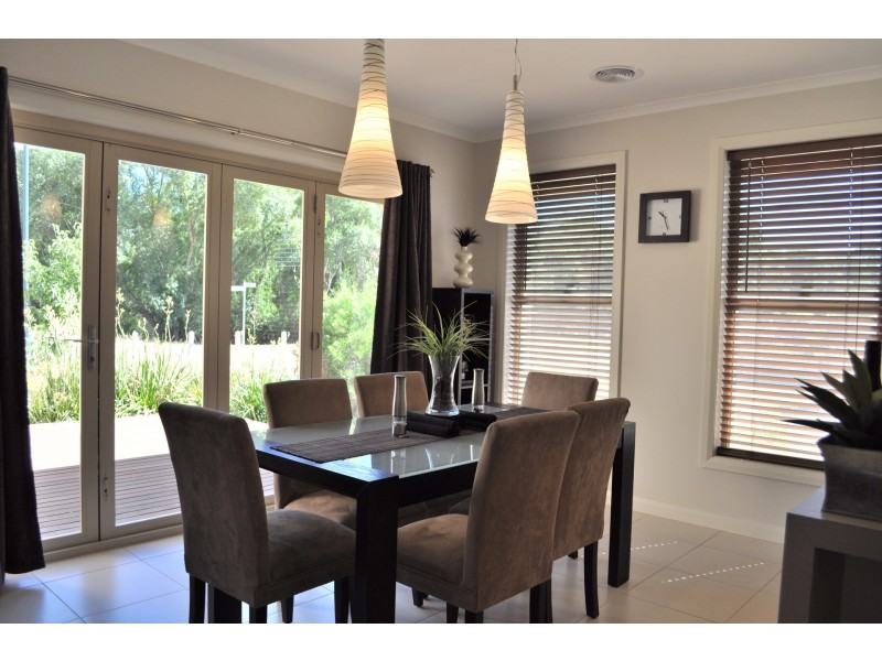 36 Waterview Drive, White Hills VIC 3550