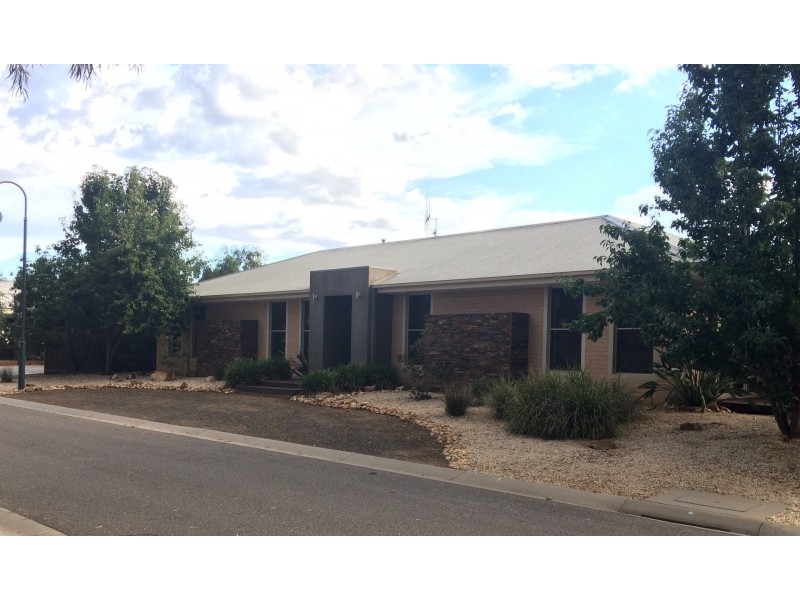 36 Waterview Drive, White Hills VIC 3550