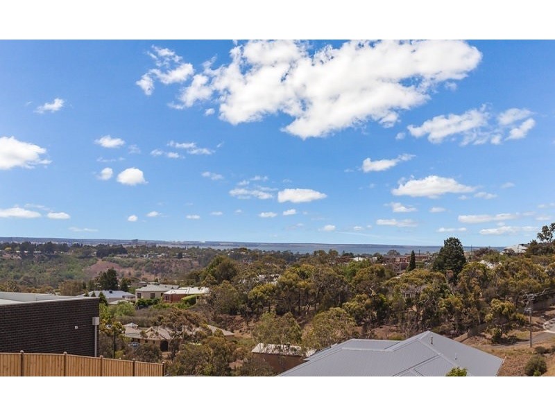 7-8 Chalon Court, Highton VIC 3216