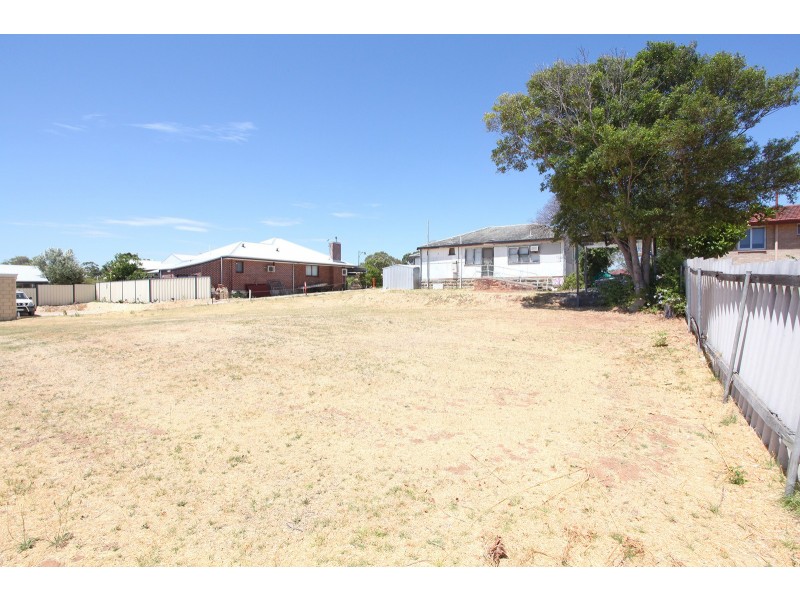 15 Bitton Street, Hamilton Hill WA 6163