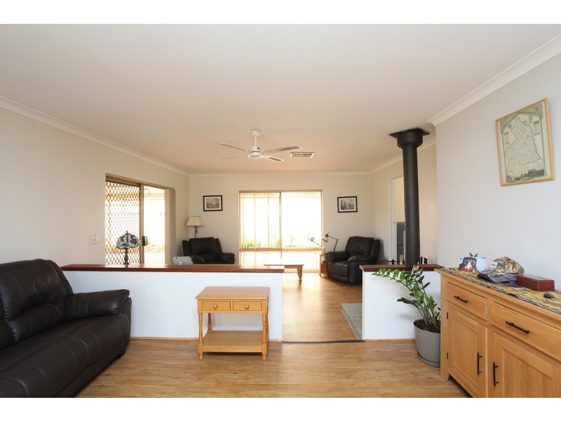 18 Wendowie Place, Serpentine WA 6125