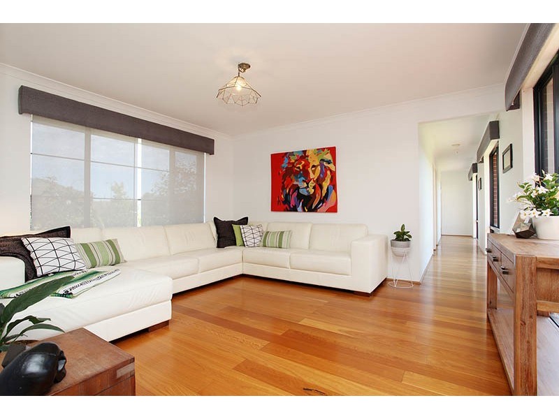 26 Januk Turn, South Guildford WA 6055