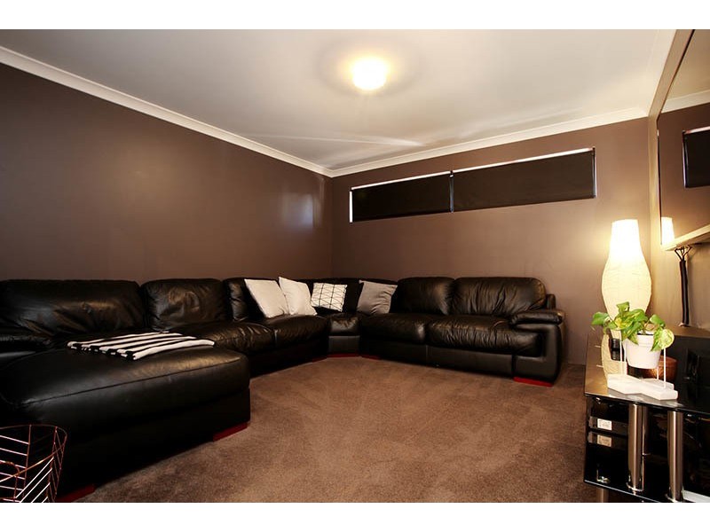 26 Januk Turn, South Guildford WA 6055