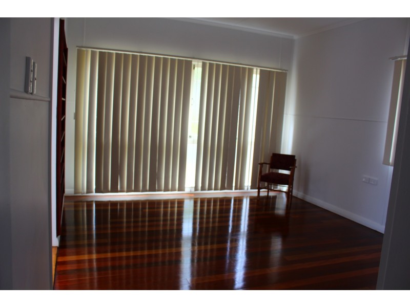 90 Russell St, Maryborough QLD 4650