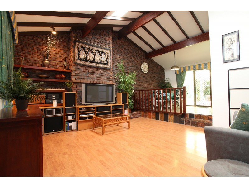 14 Lakeview Place, Bibra Lake WA 6163