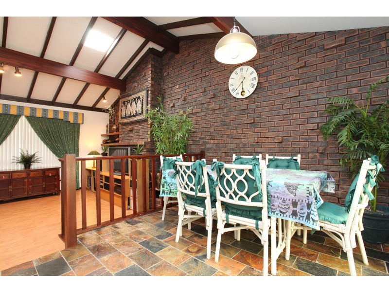 14 Lakeview Place, Bibra Lake WA 6163