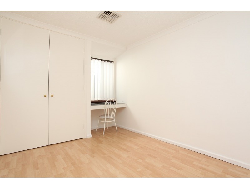 14 Lakeview Place, Bibra Lake WA 6163