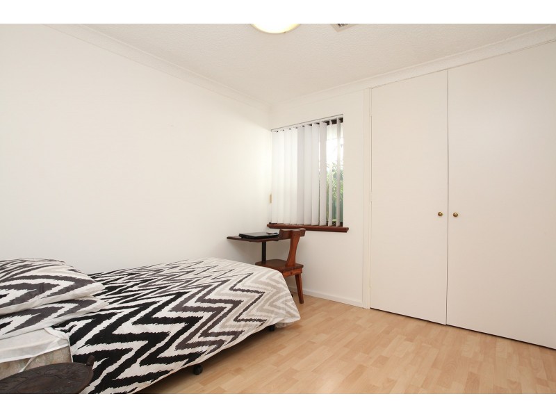 14 Lakeview Place, Bibra Lake WA 6163