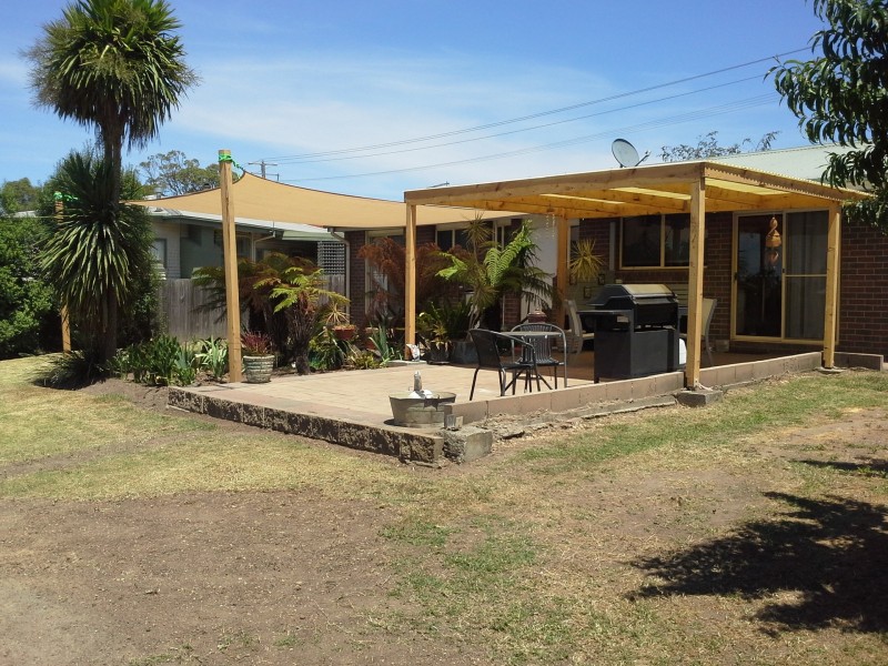 13 Gordon Street, Heyfield VIC 3858