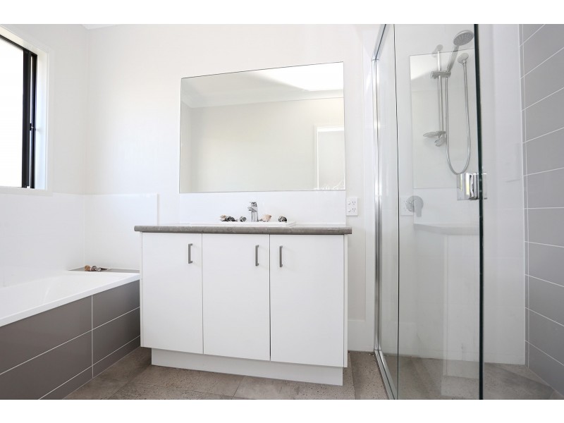 10 Honey Myrtle Road, Noosa Heads QLD 4567