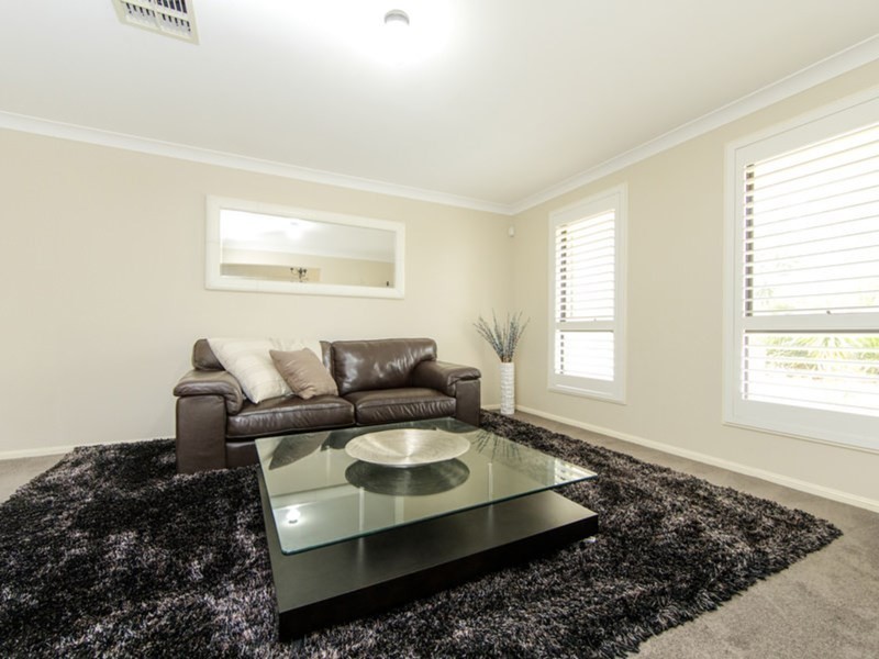 1 Hebrides Road, Fletcher NSW 2287