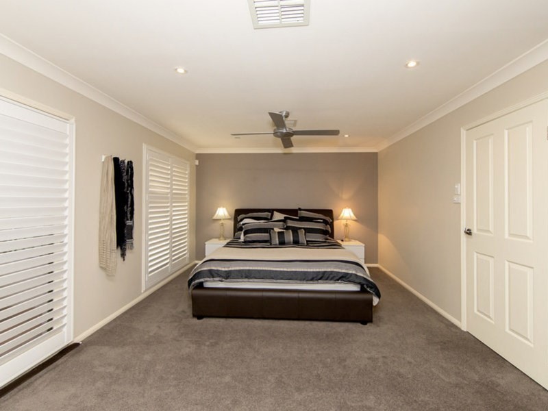 1 Hebrides Road, Fletcher NSW 2287