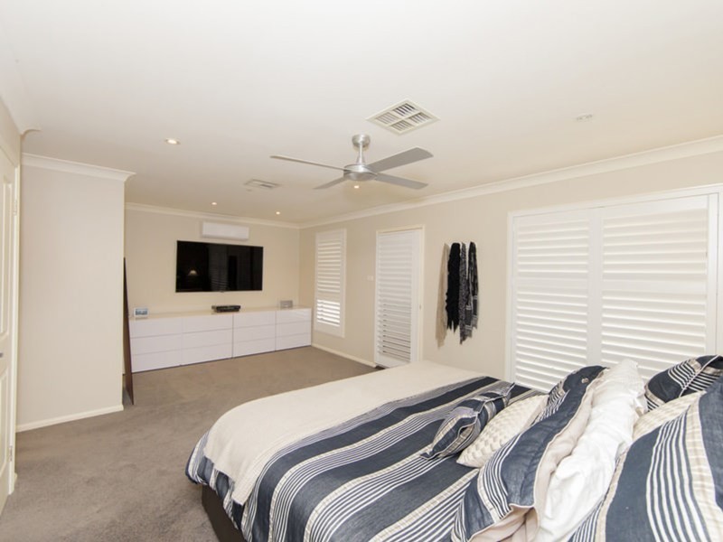 1 Hebrides Road, Fletcher NSW 2287