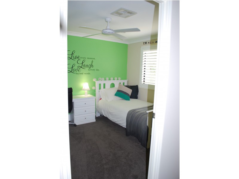 1 Hebrides Road, Fletcher NSW 2287