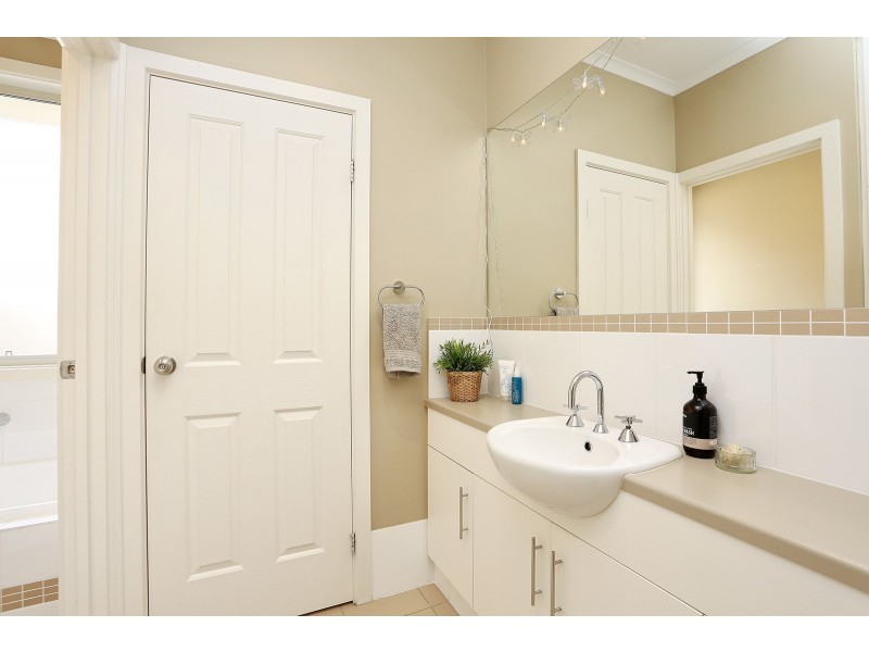 13 Yattarna Cres, Nuriootpa SA 5355